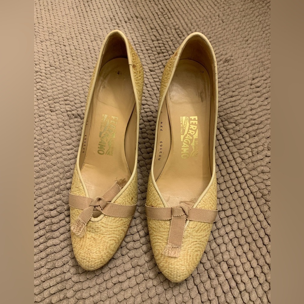 Salvatore Ferragamo Raffia Top Leather Heels Pumps with Ribbon Cream Beige 9 - Picture 5 of 16